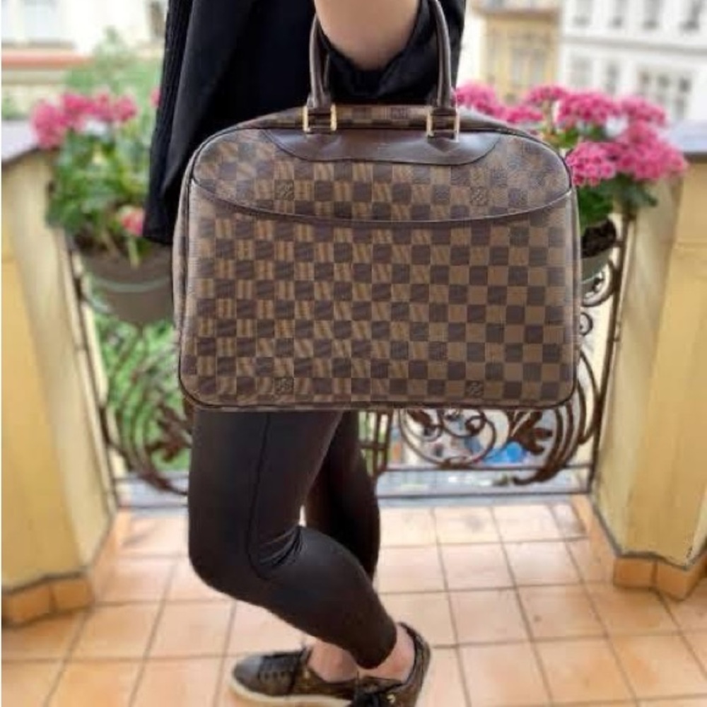 Authentic Louis Vuitton Deuville Damier Ebene
